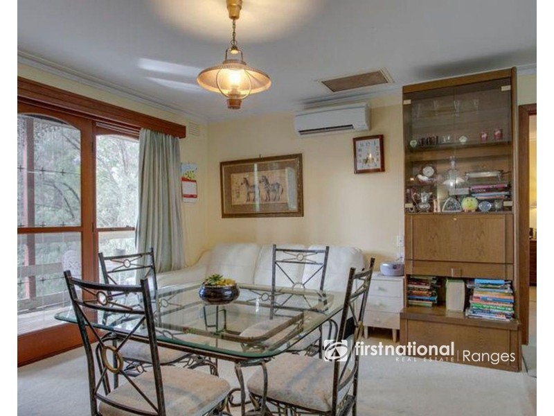 24 Mackenzie Street, Cockatoo VIC 3781