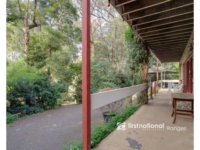24 Mackenzie Street, Cockatoo VIC 3781
