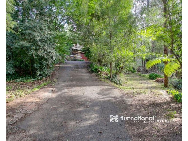 24 Mackenzie Street, Cockatoo VIC 3781