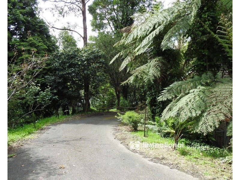 24 Mackenzie Street, Cockatoo VIC 3781