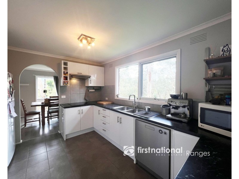 48 Thompson Road, Upwey VIC 3158
