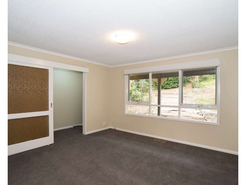 3 Outlook Drive, Kalorama VIC 3766