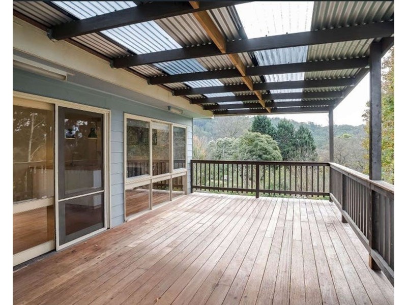 3 Outlook Drive, Kalorama VIC 3766