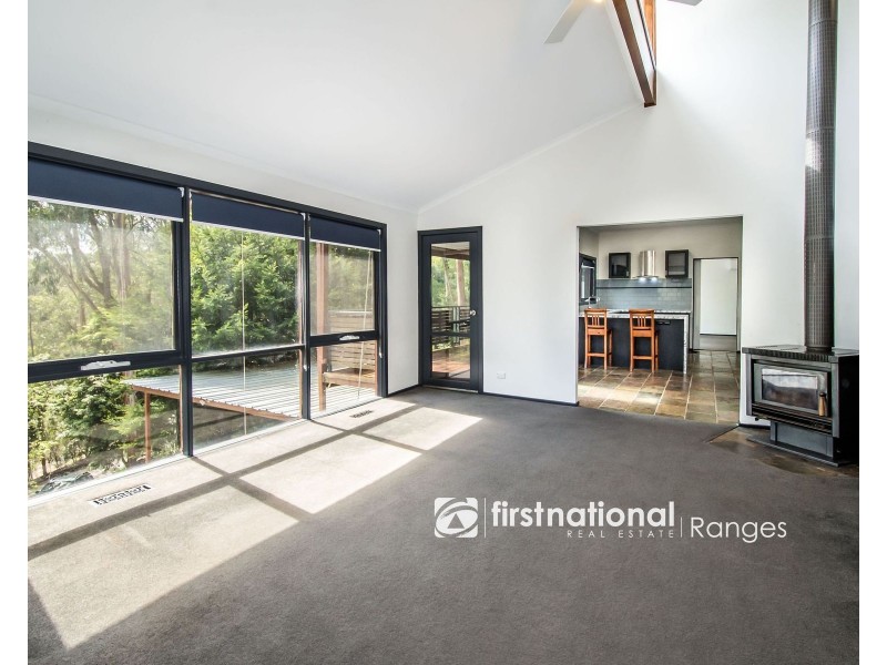 18 Johns Road, Selby VIC 3159