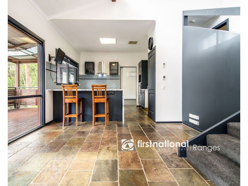 18 Johns Road, Selby VIC 3159