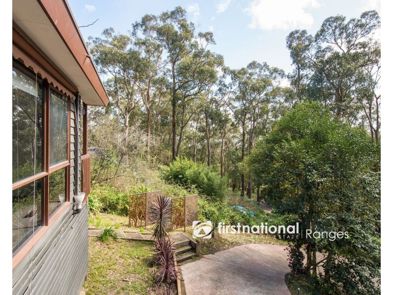 18 Johns Road, Selby VIC 3159