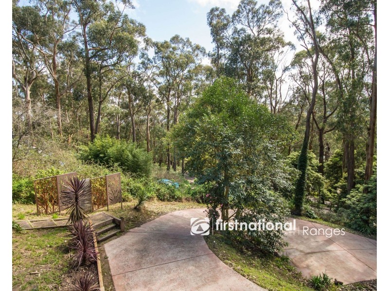 18 Johns Road, Selby VIC 3159