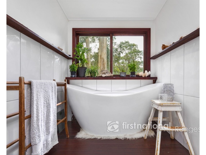 9 Edenmont Road, Emerald VIC 3782