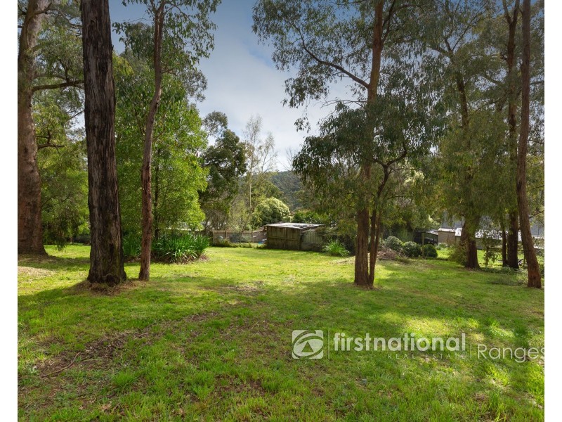 3 Salisbury Avenue, Cockatoo VIC 3781