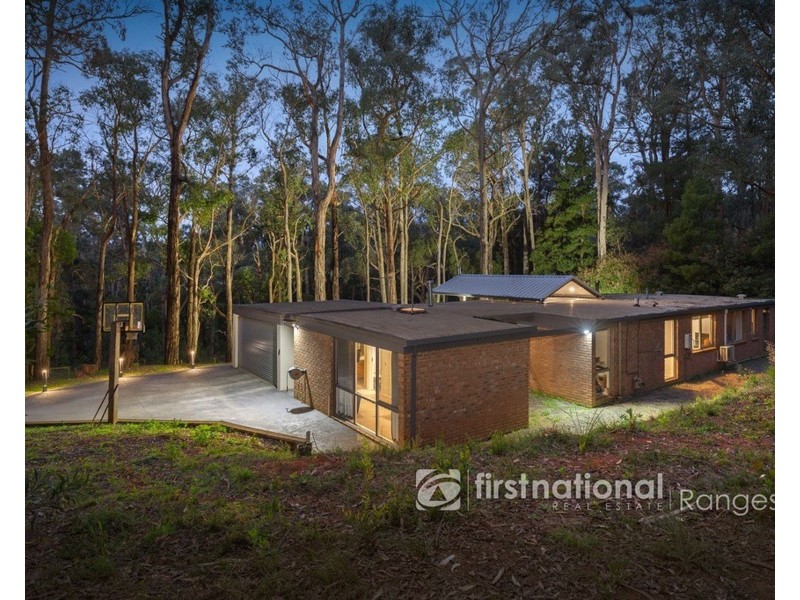 14 Alfred Grove, Emerald VIC 3782