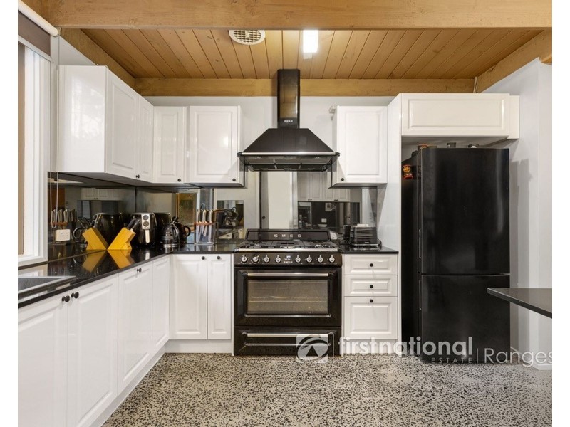 14 Alfred Grove, Emerald VIC 3782