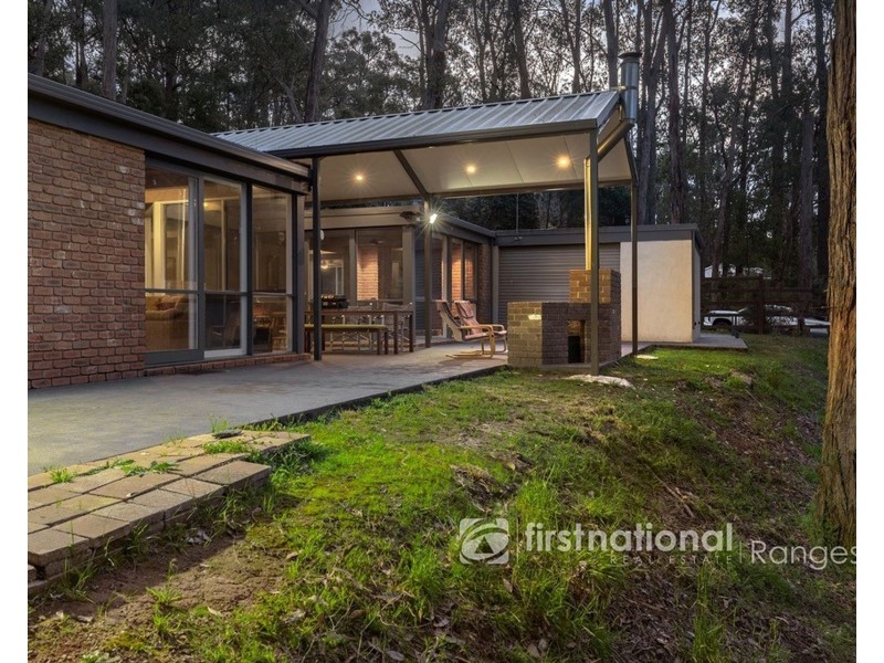 14 Alfred Grove, Emerald VIC 3782