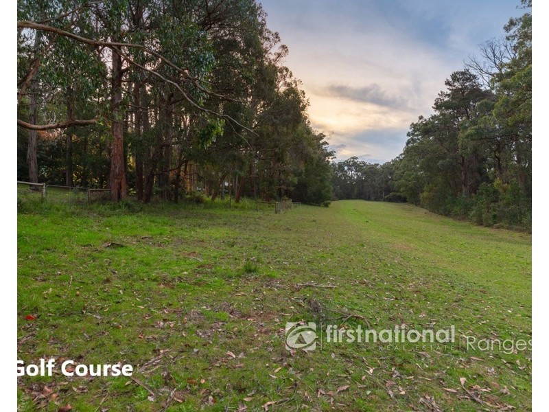 14 Alfred Grove, Emerald VIC 3782