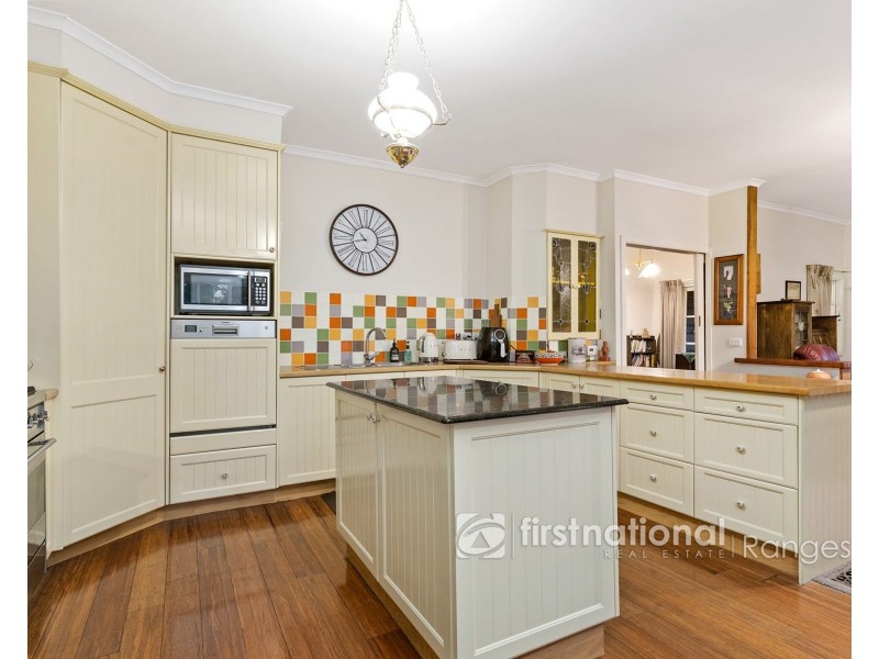 147 Woori Yallock Road, Cockatoo VIC 3781