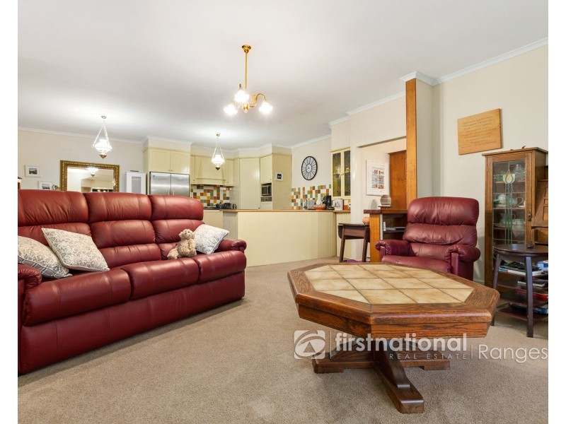 147 Woori Yallock Road, Cockatoo VIC 3781