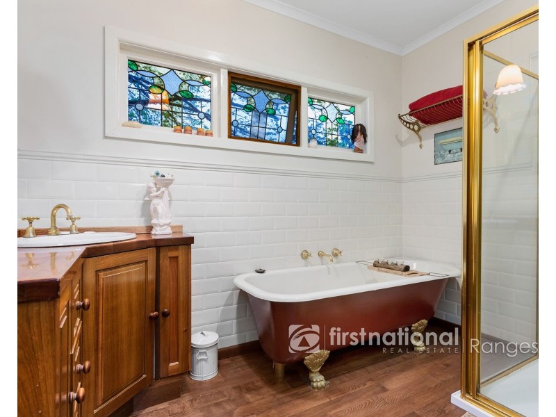 147 Woori Yallock Road, Cockatoo VIC 3781