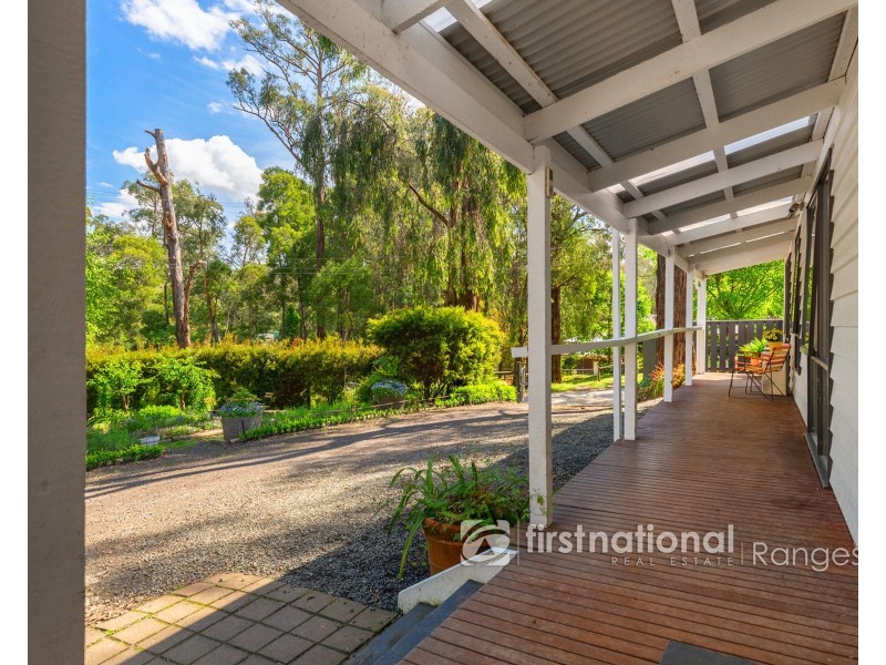 2 Nangana Street, Cockatoo VIC 3781
