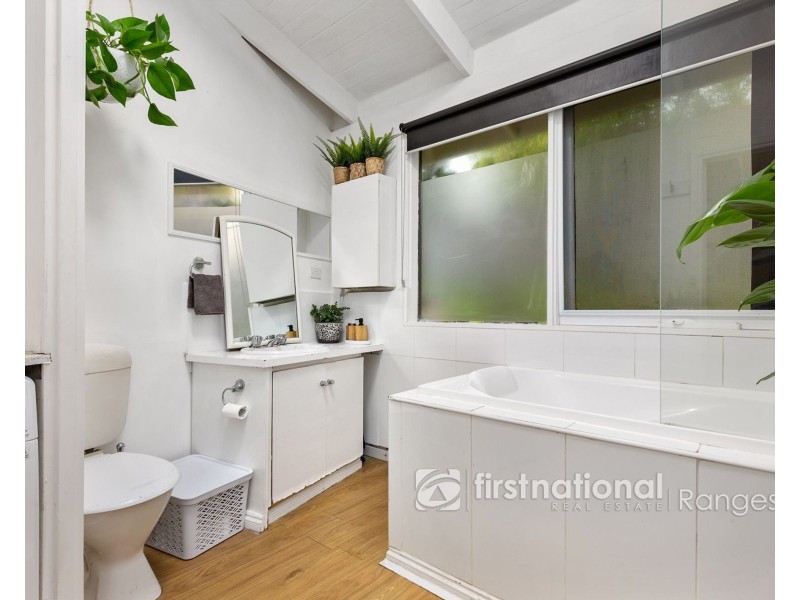 2 Nangana Street, Cockatoo VIC 3781