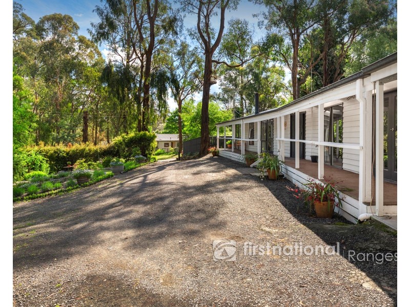2 Nangana Street, Cockatoo VIC 3781