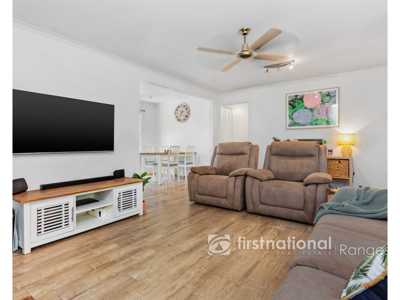 41 Second Avenue, Cockatoo VIC 3781