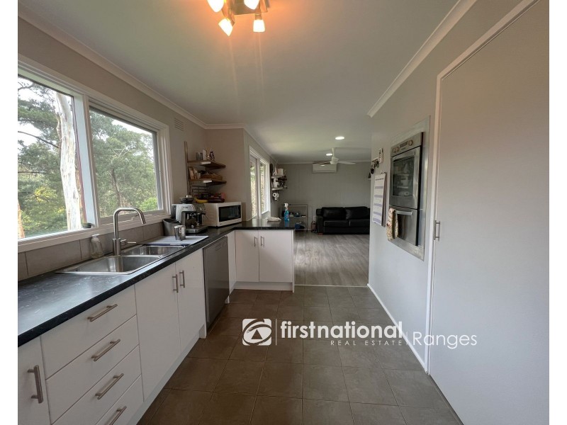 48 Thompson Road, Upwey VIC 3158