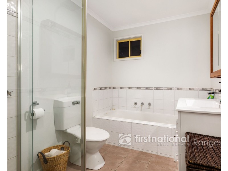 12 Carcoola Street, Cockatoo VIC 3781