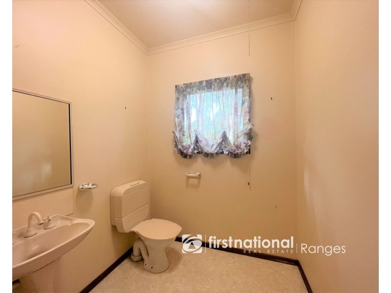 6 Two Bays Crescent, Selby VIC 3159