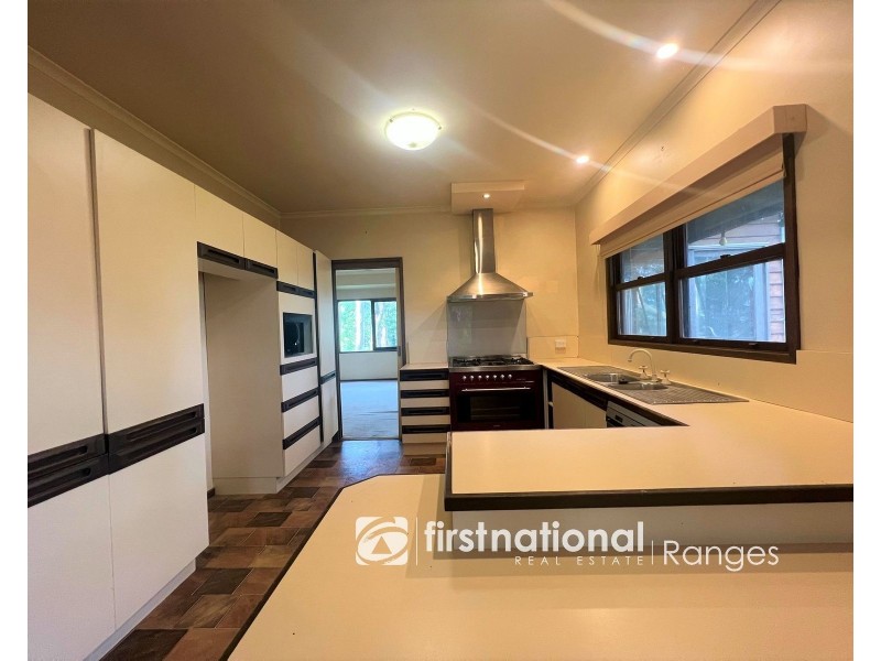 6 Two Bays Crescent, Selby VIC 3159