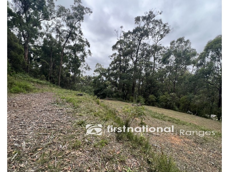 33 Seaview Road, Cockatoo VIC 3781