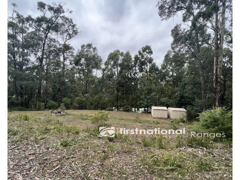 33 Seaview Road, Cockatoo VIC 3781