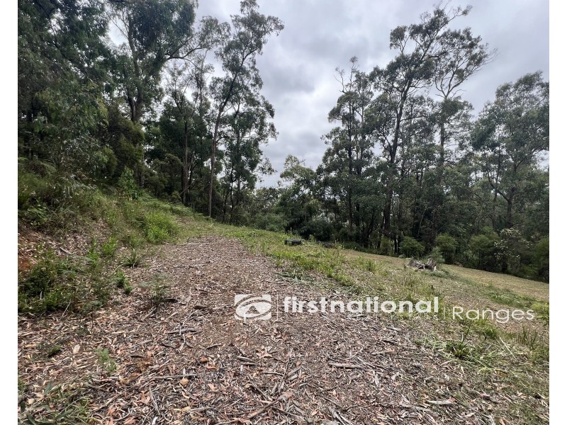 33 Seaview Road, Cockatoo VIC 3781