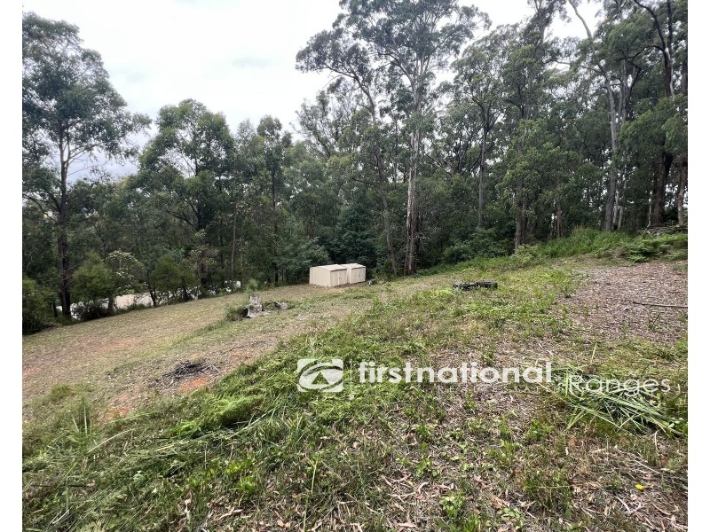 33 Seaview Road, Cockatoo VIC 3781