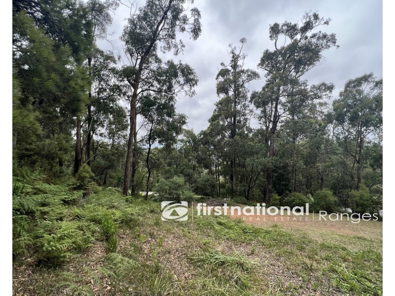 33 Seaview Road, Cockatoo VIC 3781