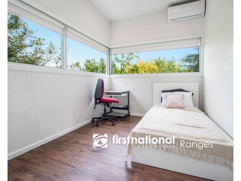 8 Eveline Road, Selby VIC 3159