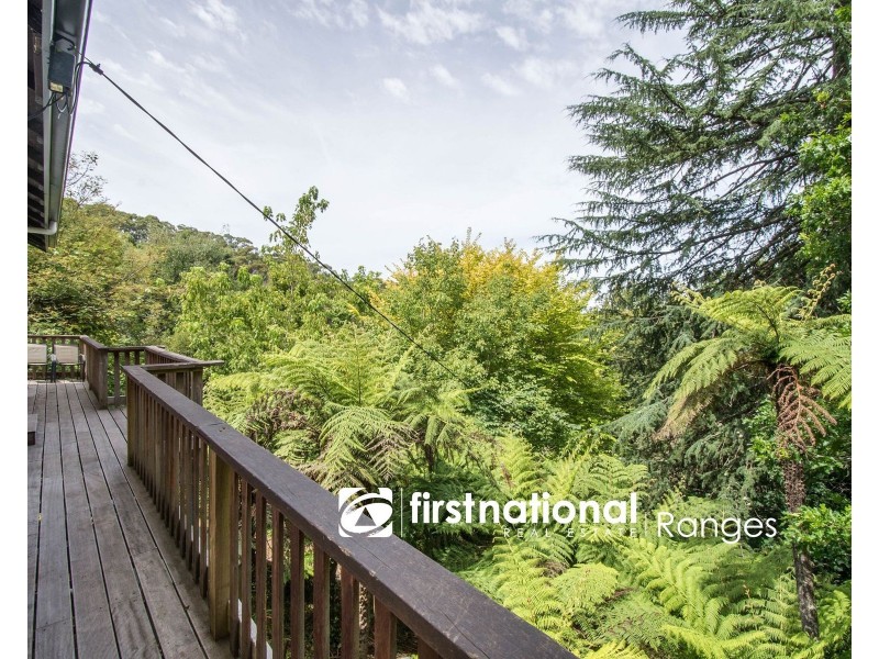 8 Eveline Road, Selby VIC 3159