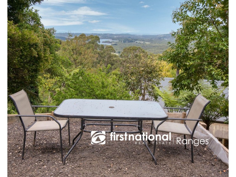 8 Eveline Road, Selby VIC 3159