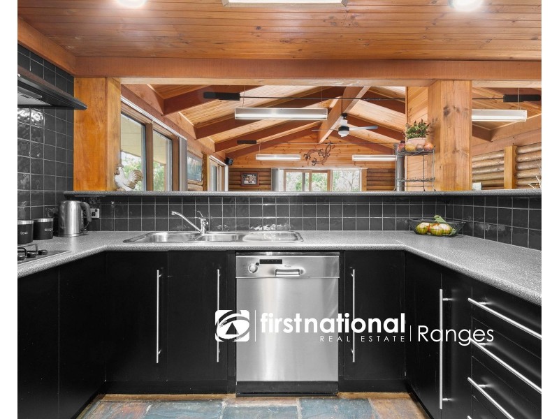 8 Heath Road, Belgrave Heights VIC 3160