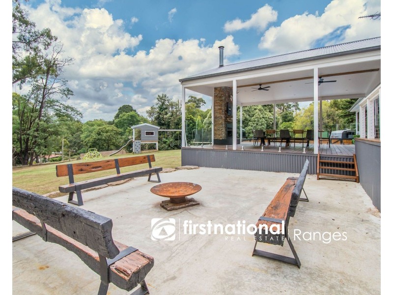 32 View Hill Road, Cockatoo VIC 3781