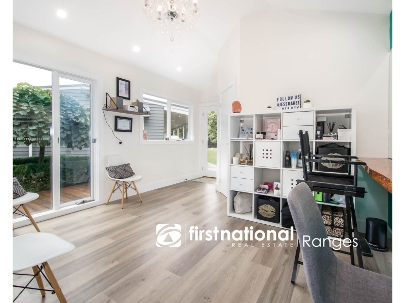 32 View Hill Road, Cockatoo VIC 3781