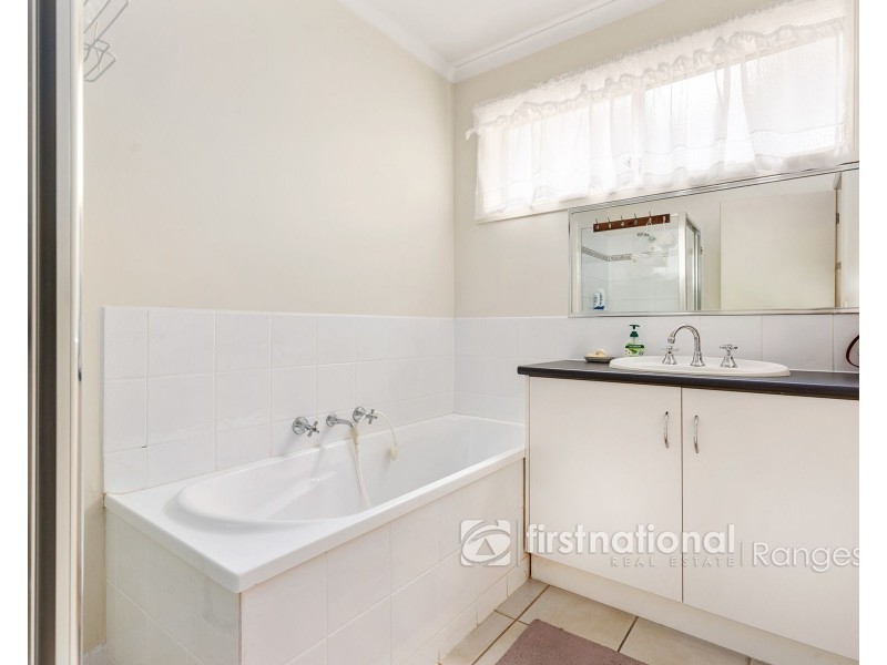 22 Second Avenue, Cockatoo VIC 3781