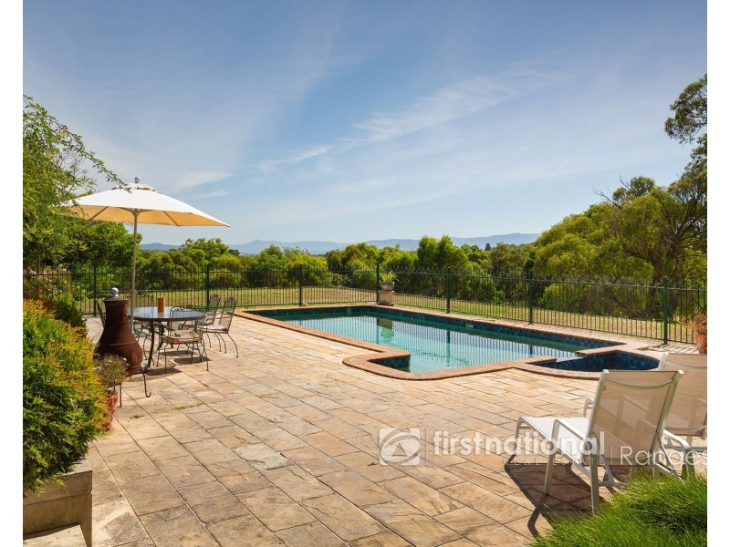 98 Harding Road, Macclesfield VIC 3782