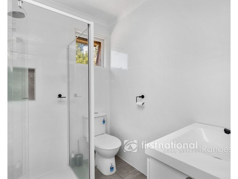 28 First Avenue, Cockatoo VIC 3781