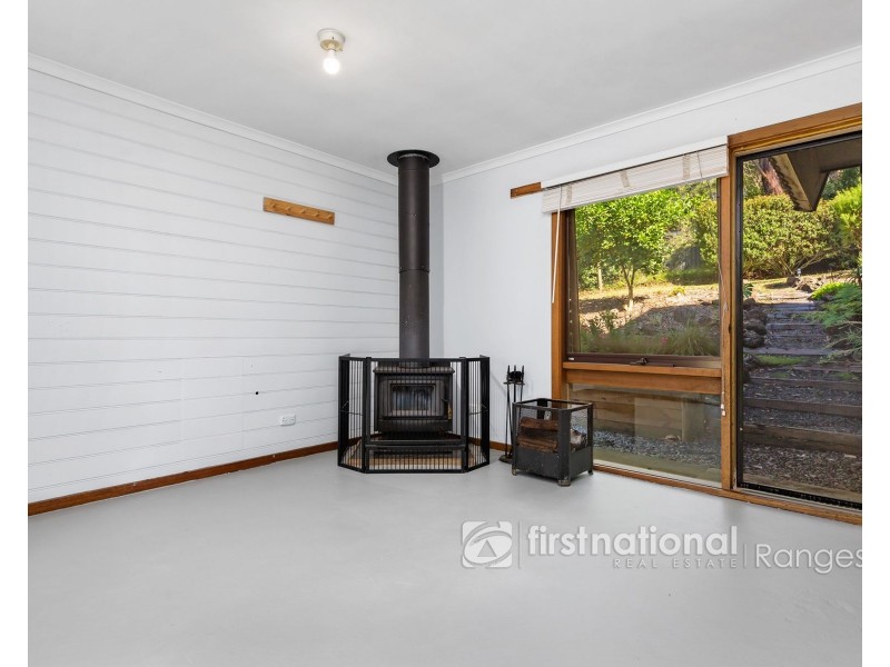28 First Avenue, Cockatoo VIC 3781