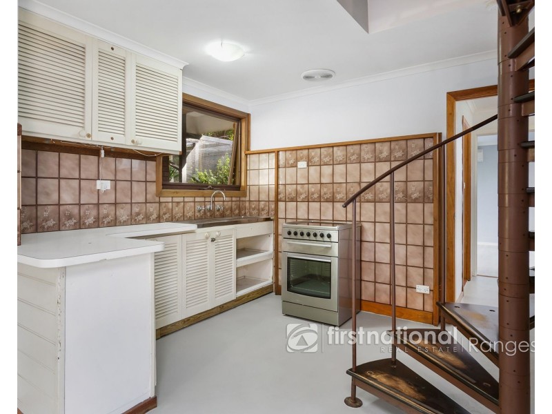 28 First Avenue, Cockatoo VIC 3781