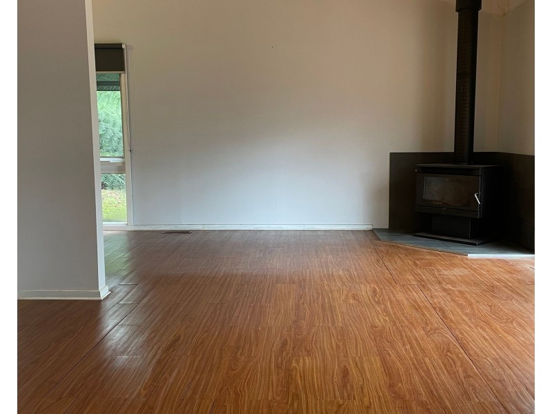 40 First Avenue, Cockatoo VIC 3781