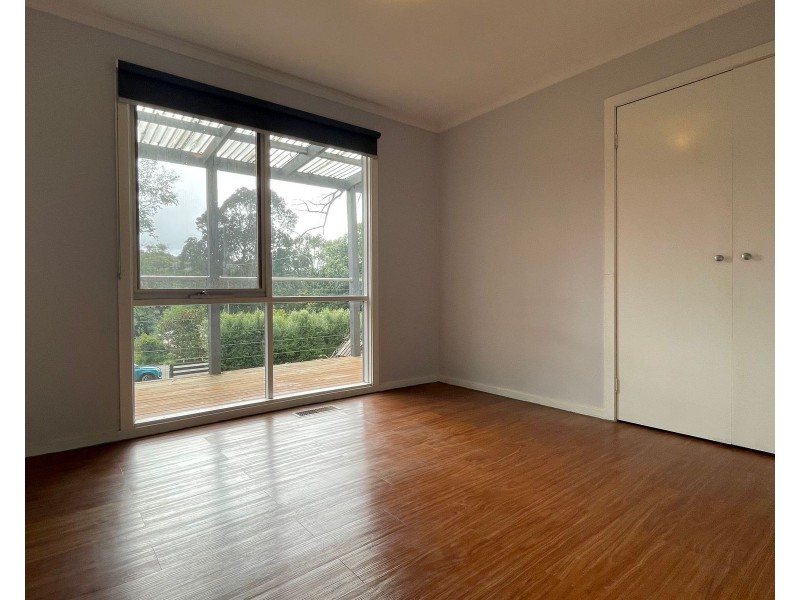 40 First Avenue, Cockatoo VIC 3781