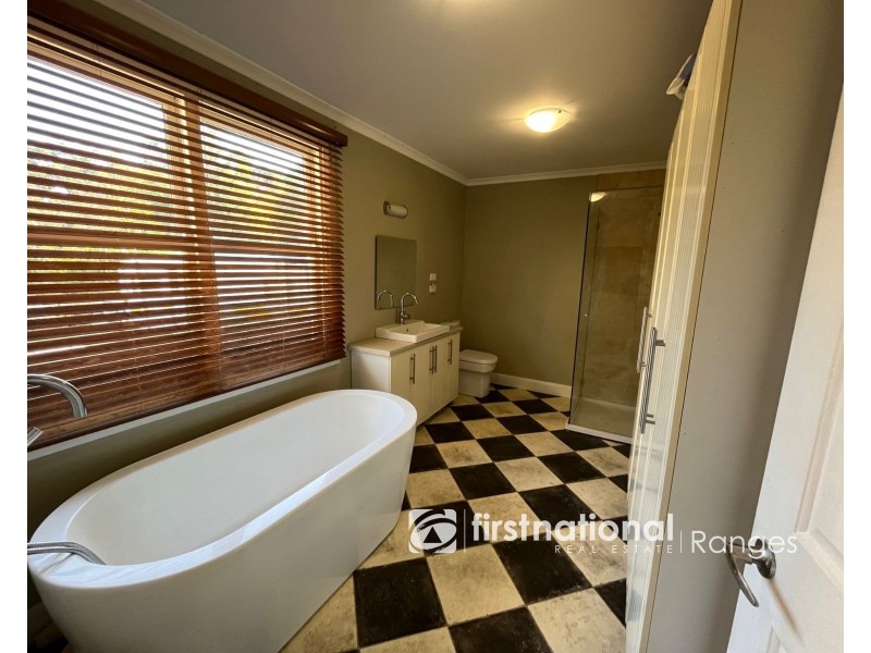 6 Glenbrook Road, Clematis VIC 3782