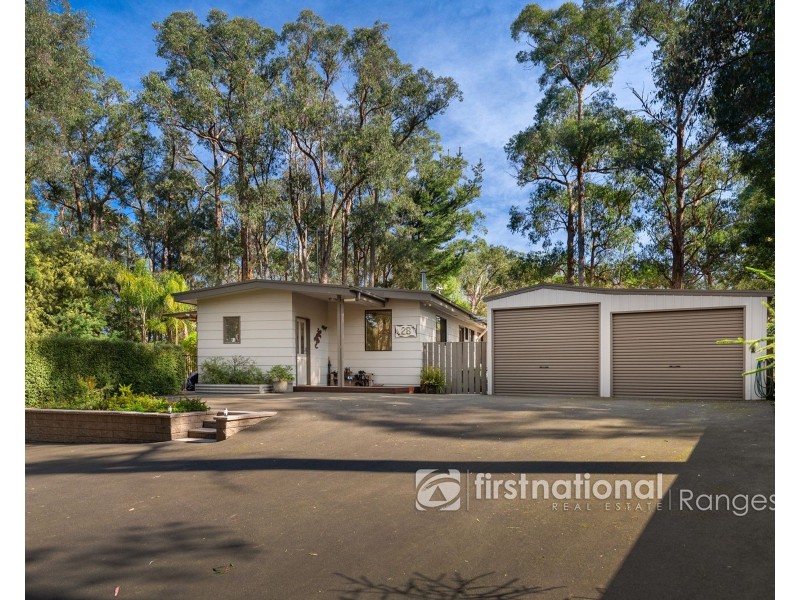 28 Mountain Road, Cockatoo VIC 3781