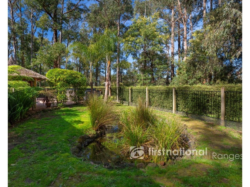 28 Mountain Road, Cockatoo VIC 3781