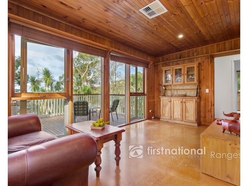 68 Temple Road, Selby VIC 3159